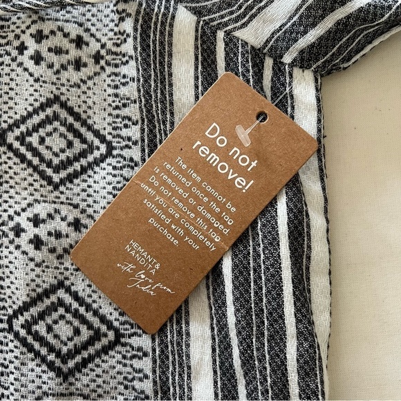 Hemant & Nandita Anew Dress in Black - Picture 14 of 16